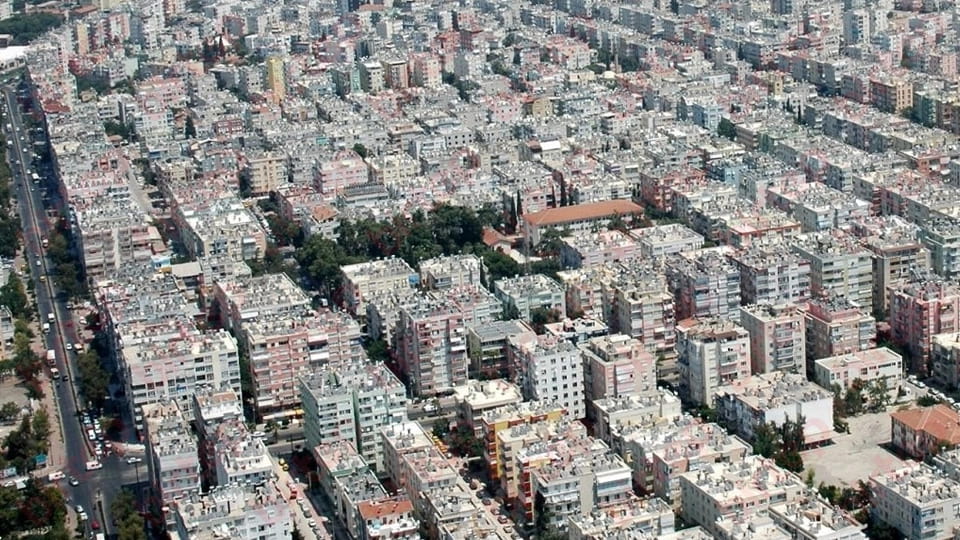 Deprem Korkusu ve Fiyat Artışı Konut Satışını Vurdu